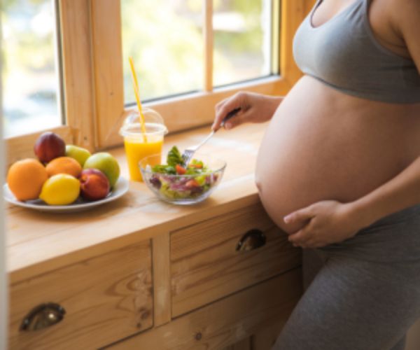 Alimentación Durante el Embarazo: Qué Comer y Qué Evitar