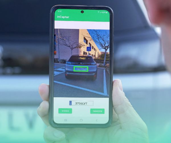 FirstCheck: Verifique Placas e Historial de Vehículos